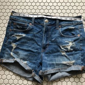 Distressed high waisted cuffed jean shorts